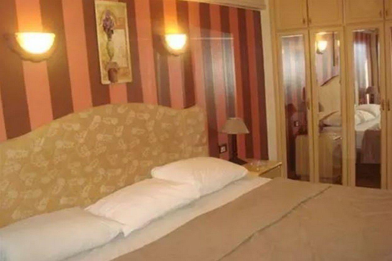Oasis Hotel Heliopolis Kairo Eksteriør bilde